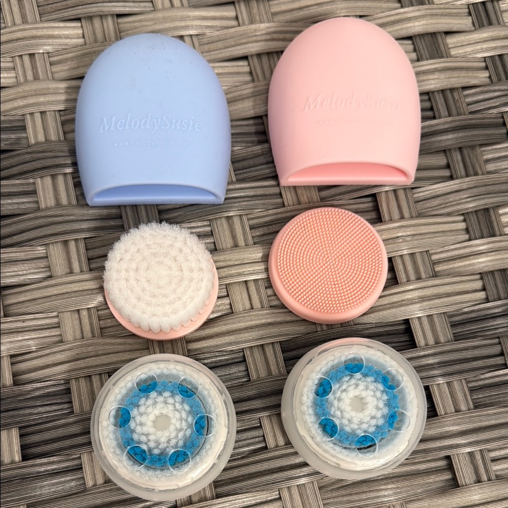 Make up brush cleaner - Pink and Blue